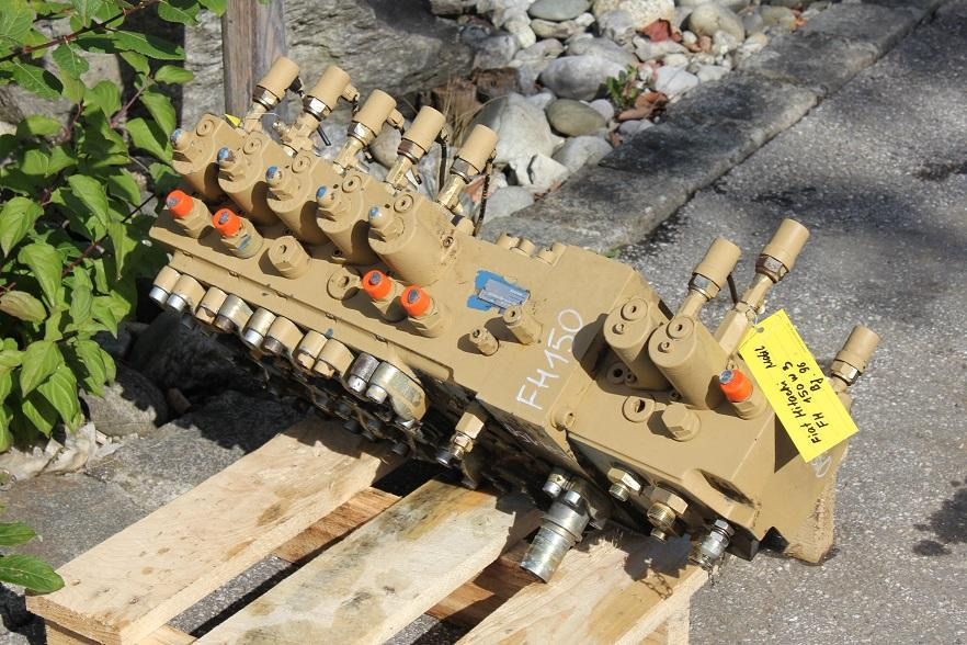 Fiat-Hitachi FH 150 - שסתום הידרולי עבור מכונת בנייה: תמונה 3 Fiat-Hitachi FH 150 - שסתום הידרולי עבור מכונת בנייה: תמונה 3
