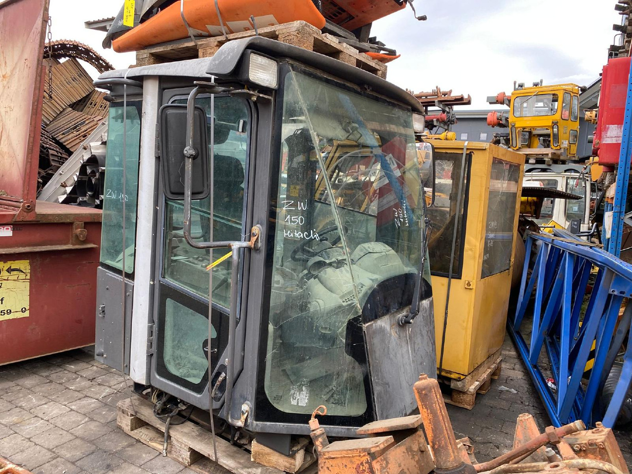 Hitachi ZW 150 - תא עבור מחפר: תמונה 1 Hitachi ZW 150 - תא עבור מחפר: תמונה 1