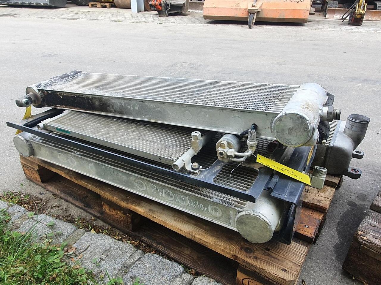 Hitachi ZW 220 - מערכת קירור עבור מכונת בנייה: תמונה 2 Hitachi ZW 220 - מערכת קירור עבור מכונת בנייה: תמונה 2