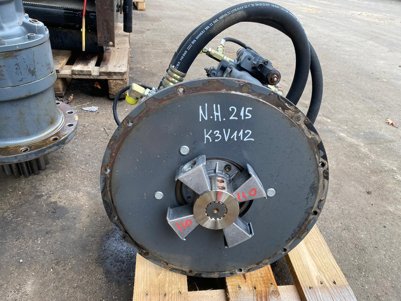 Holland K3V112 aus E215 - משאבה הידרולית עבור מכונת בנייה: תמונה 2 Holland K3V112 aus E215 - משאבה הידרולית עבור מכונת בנייה: תמונה 2