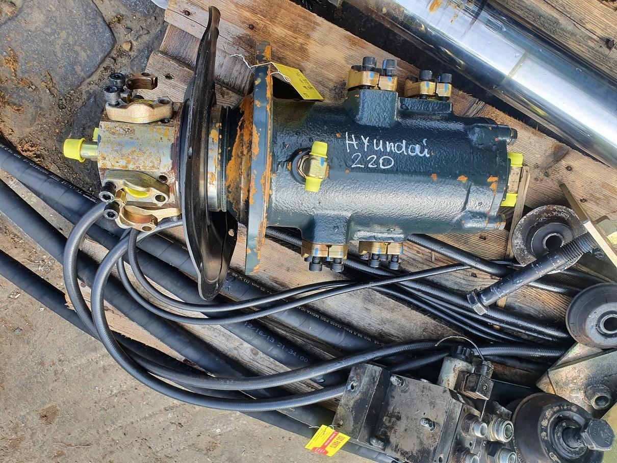 Hyundai Robex 220 LC 9A - חלקי הידרוליקה עבור מכונת בנייה: תמונה 2 Hyundai Robex 220 LC 9A - חלקי הידרוליקה עבור מכונת בנייה: תמונה 2