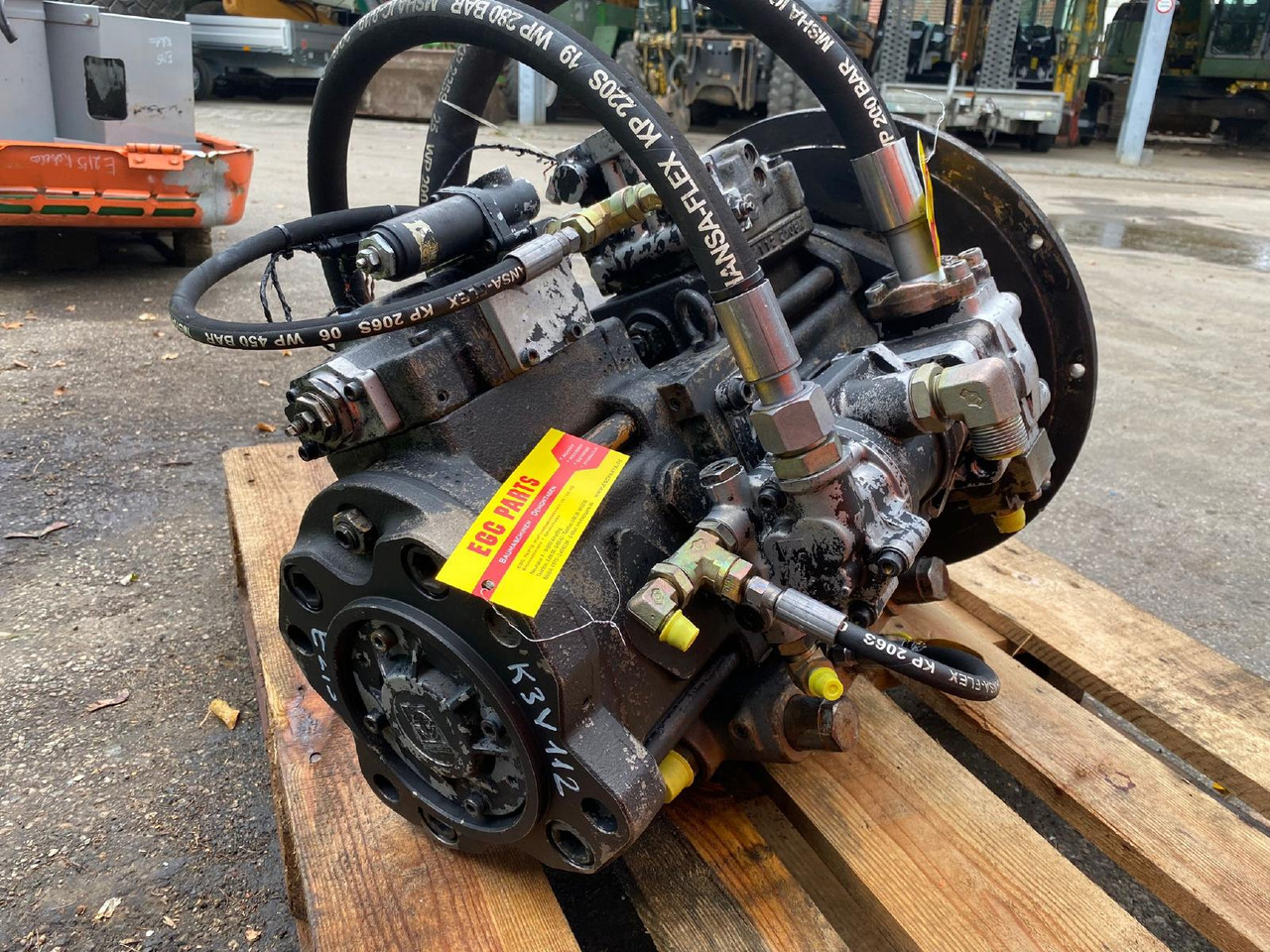 Kawasaki K3V112 aus Fiat Kobelco E 215 - משאבה הידרולית עבור מכונת בנייה: תמונה 2 Kawasaki K3V112 aus Fiat Kobelco E 215 - משאבה הידרולית עבור מכונת בנייה: תמונה 2