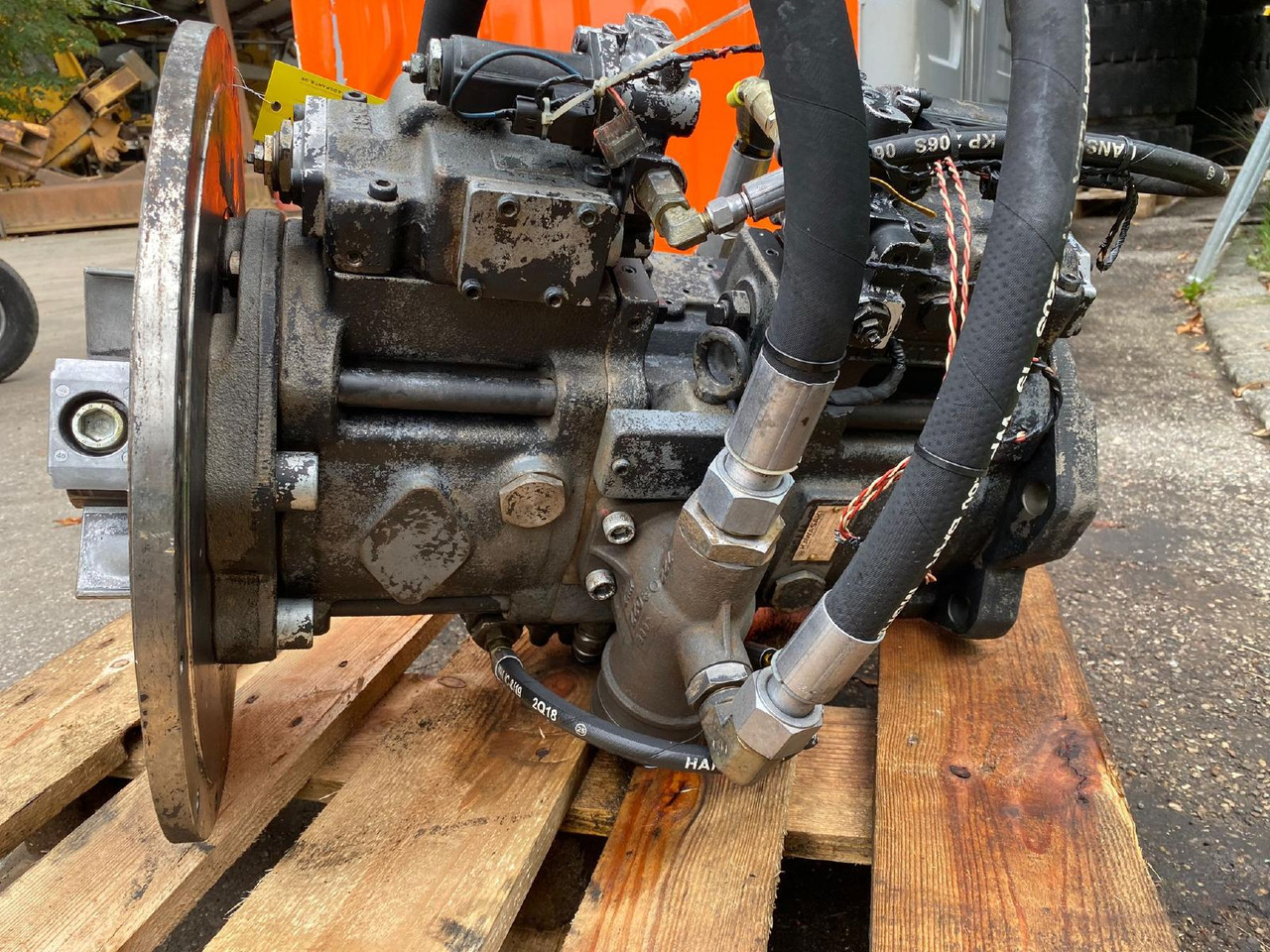 Kawasaki K3V112 aus Fiat Kobelco E 215 - משאבה הידרולית עבור מכונת בנייה: תמונה 1 Kawasaki K3V112 aus Fiat Kobelco E 215 - משאבה הידרולית עבור מכונת בנייה: תמונה 1