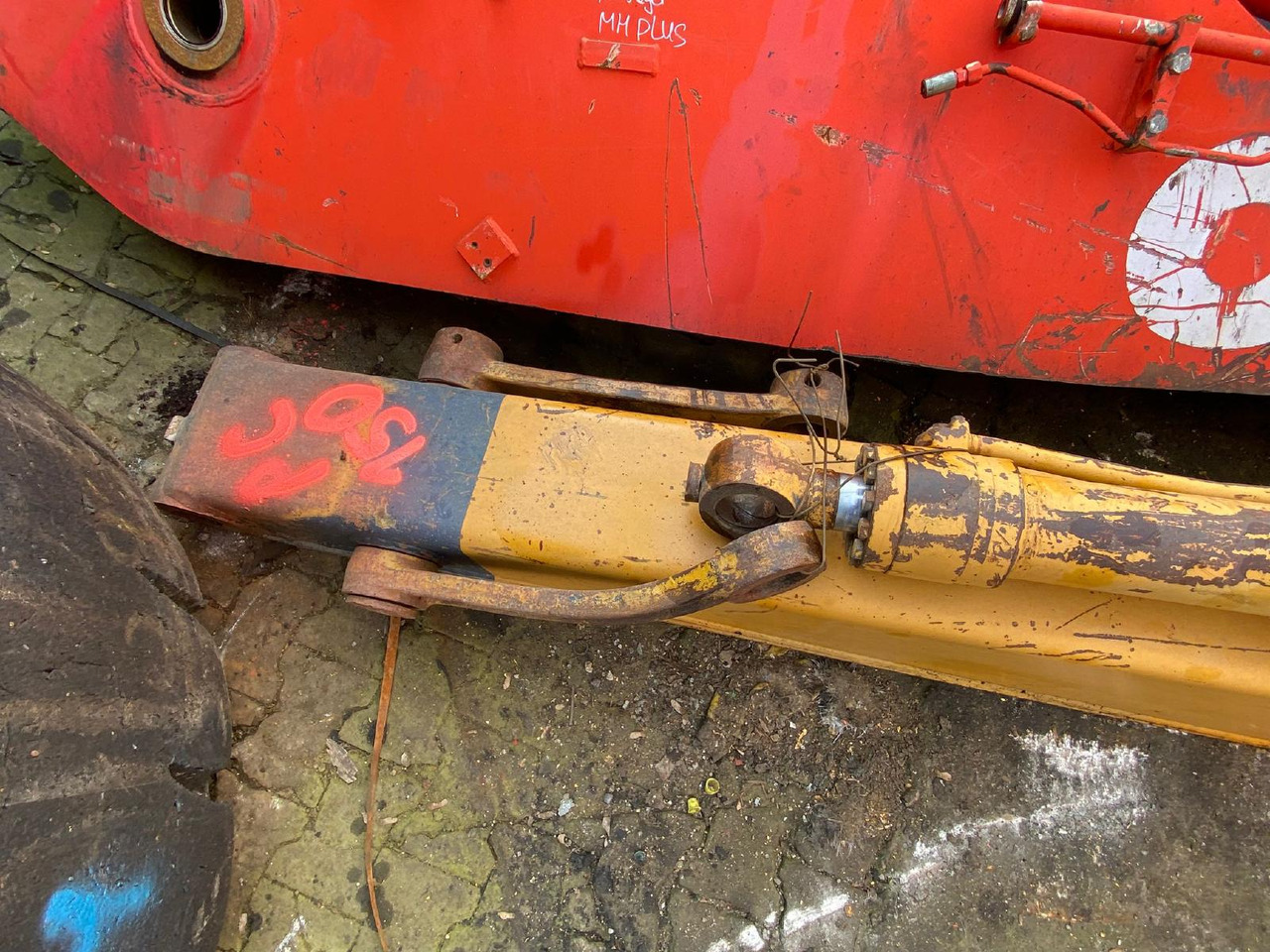 Komatsu PC 150 - זרוע: תמונה 4 Komatsu PC 150 - זרוע: תמונה 4
