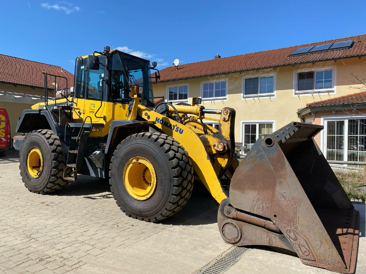 Komatsu WA 380 - מעמיס גלגלים: תמונה 1 Komatsu WA 380 - מעמיס גלגלים: תמונה 1