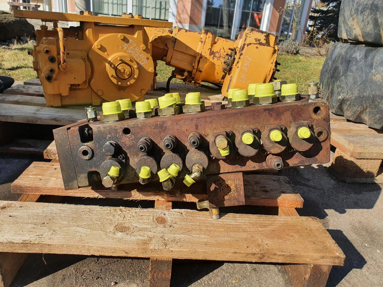 Liebherr A 312 - שסתום הידרולי עבור מכונת בנייה: תמונה 5 Liebherr A 312 - שסתום הידרולי עבור מכונת בנייה: תמונה 5