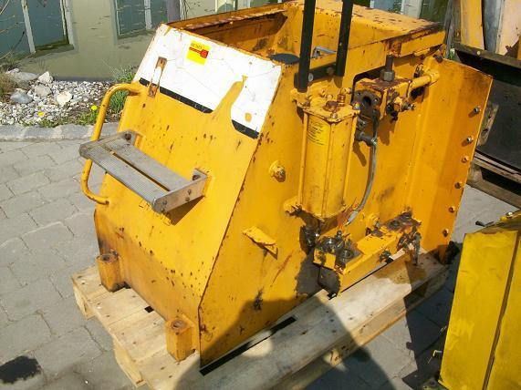 Liebherr A 900 B - מכל הידרולי עבור מכונת בנייה: תמונה 3 Liebherr A 900 B - מכל הידרולי עבור מכונת בנייה: תמונה 3