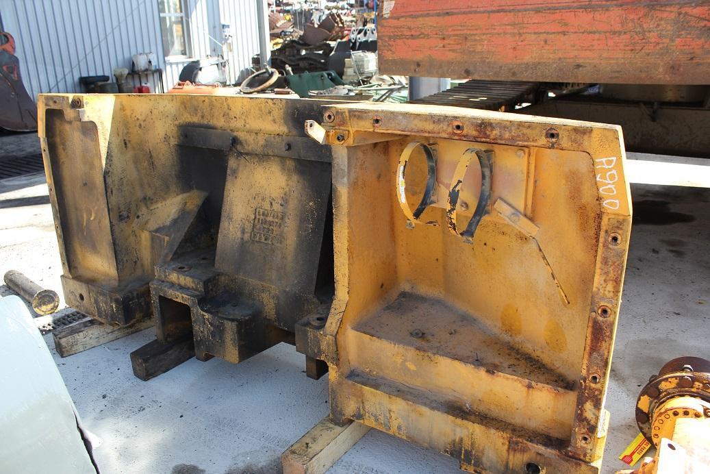 Liebherr A 900 B - משקל נגד עבור מחפר: תמונה 4 Liebherr A 900 B - משקל נגד עבור מחפר: תמונה 4