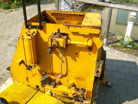 Liebherr A 900 B - מכל הידרולי עבור מכונת בנייה: תמונה 4 Liebherr A 900 B - מכל הידרולי עבור מכונת בנייה: תמונה 4