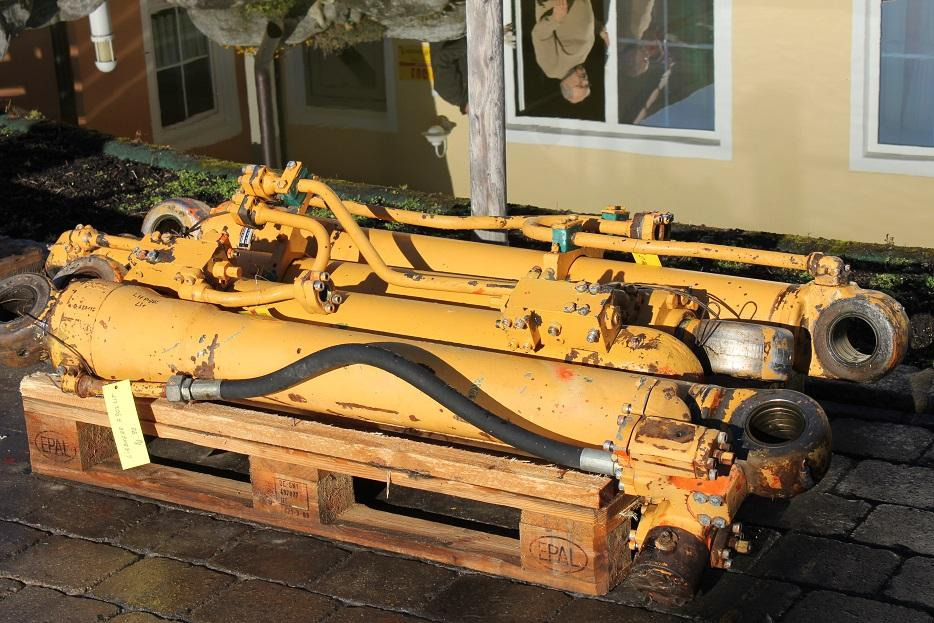 Liebherr A 902 LIT - צילינדר הידרולי עבור מכונת בנייה: תמונה 2 Liebherr A 902 LIT - צילינדר הידרולי עבור מכונת בנייה: תמונה 2