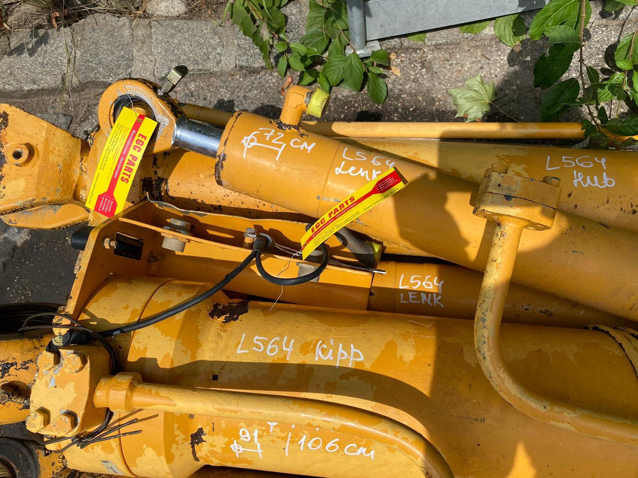Liebherr L 564 - צילינדר הידרולי עבור מכונת בנייה: תמונה 4 Liebherr L 564 - צילינדר הידרולי עבור מכונת בנייה: תמונה 4