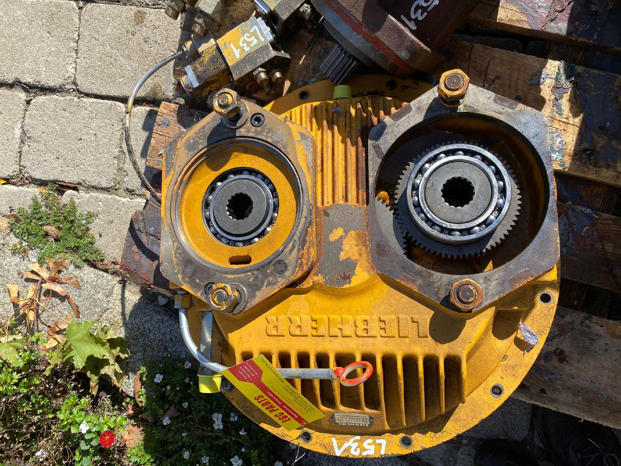 Liebherr PVG 200 /221 aus L531 - משאבה הידרולית עבור מכונת בנייה: תמונה 1 Liebherr PVG 200 /221 aus L531 - משאבה הידרולית עבור מכונת בנייה: תמונה 1