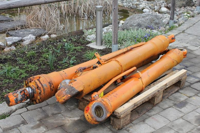 Liebherr R 912 LC LIT - צילינדר הידרולי עבור מכונת בנייה: תמונה 1 Liebherr R 912 LC LIT - צילינדר הידרולי עבור מכונת בנייה: תמונה 1