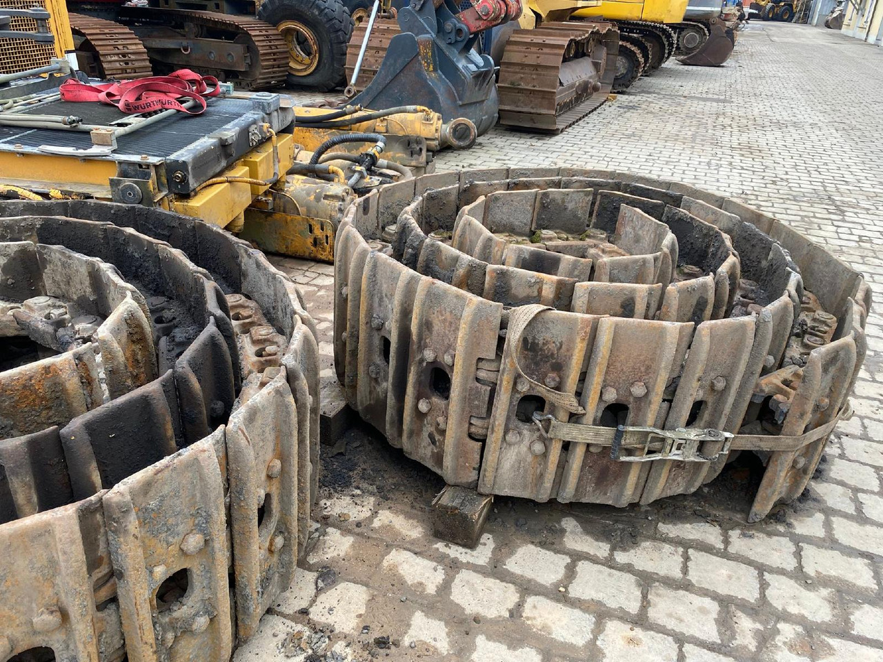 Liebherr R 964 B LIT - רצועה עבור מכונת בנייה: תמונה 1 Liebherr R 964 B LIT - רצועה עבור מכונת בנייה: תמונה 1