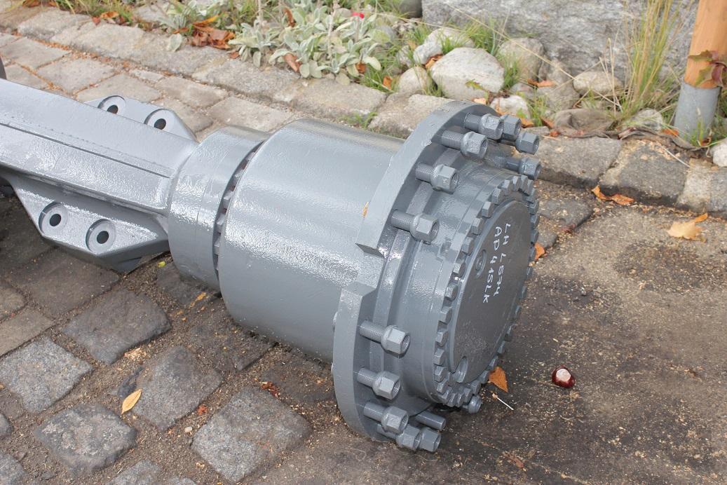 Liebherr ZF AP 415 aus L 574 - סרן וחלקים עבור מכונת בנייה: תמונה 2 Liebherr ZF AP 415 aus L 574 - סרן וחלקים עבור מכונת בנייה: תמונה 2