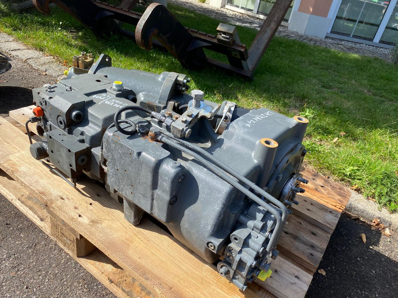 Liebherr ZF aus LH 24M - תיבת הילוכים עבור מכונת בנייה: תמונה 5 Liebherr ZF aus LH 24M - תיבת הילוכים עבור מכונת בנייה: תמונה 5