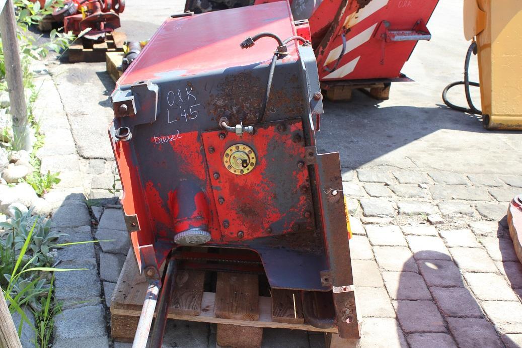 O&K L 45 - מכל דלק עבור מעמיס גלגלים: תמונה 4 O&K L 45 - מכל דלק עבור מעמיס גלגלים: תמונה 4