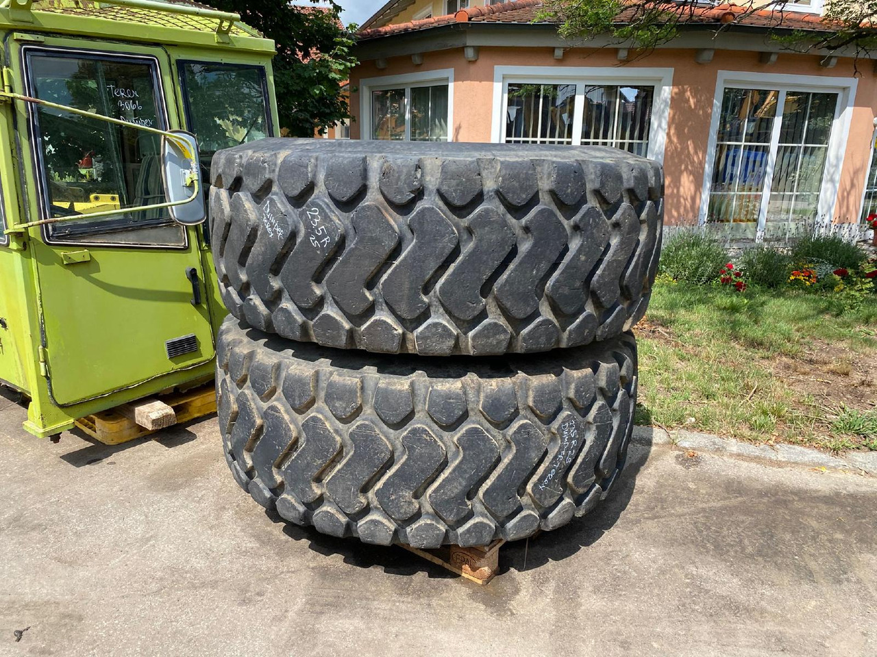 Terex 23,5R 25 aus 3066 - צמיג עבור מסיר פסולת: תמונה 1 Terex 23,5R 25 aus 3066 - צמיג עבור מסיר פסולת: תמונה 1