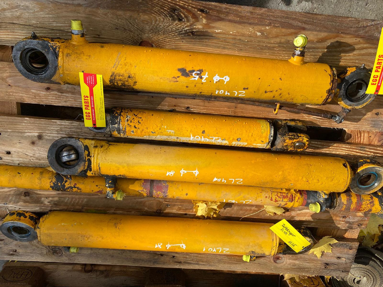 Zettelmeyer ZL401, ZL601B - צילינדר הידרולי עבור מכונת בנייה: תמונה 2 Zettelmeyer ZL401, ZL601B - צילינדר הידרולי עבור מכונת בנייה: תמונה 2