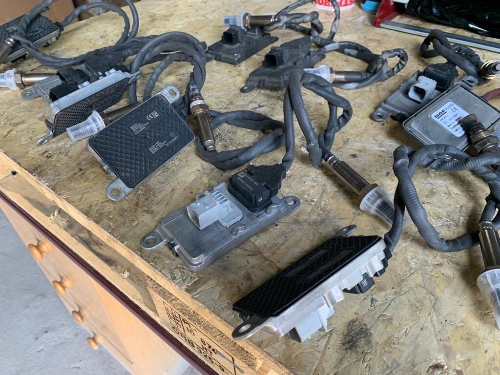 Cummins DAF euro 6 / euro 5 do regeneracji 5WK96751C DAF 4326862 Czujnik NOX, SONDA PRZED KATALIZATOREM Oryginał truck - מערכת פליטה עבור משאית: תמונה 1 Cummins DAF euro 6 / euro 5 do regeneracji 5WK96751C DAF 4326862 Czujnik NOX, SONDA PRZED KATALIZATOREM Oryginał truck - מערכת פליטה עבור משאית: תמונה 1