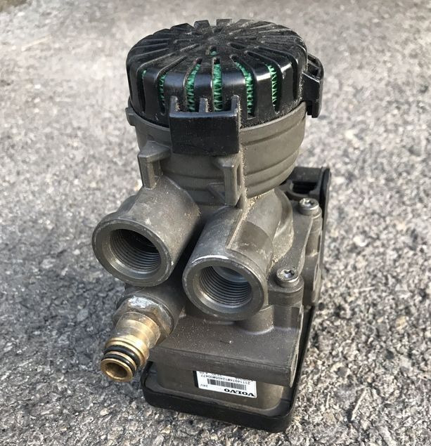 K029246, 2111497 Volvo FH - שסתום בלמים עבור משאית: תמונה 1 K029246, 2111497 Volvo FH - שסתום בלמים עבור משאית: תמונה 1