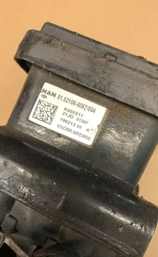 MODULATOR EBS MAN EURO 6 81.52106-6067; K050211 - שסתום בלמים עבור משאית: תמונה 2 MODULATOR EBS MAN EURO 6 81.52106-6067; K050211 - שסתום בלמים עבור משאית: תמונה 2