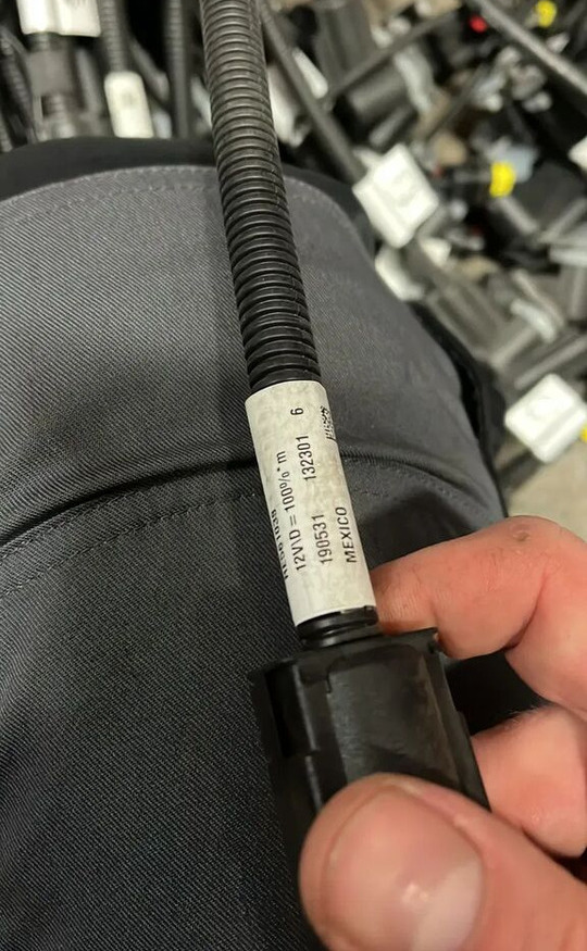 Nowy Przewód Do Komputera Sterownika Silnika BOSCH , MANITOU MLT 5463119100 - כבלים/ רתמת חוט עבור משאית: תמונה 2 Nowy Przewód Do Komputera Sterownika Silnika BOSCH , MANITOU MLT 5463119100 - כבלים/ רתמת חוט עבור משאית: תמונה 2