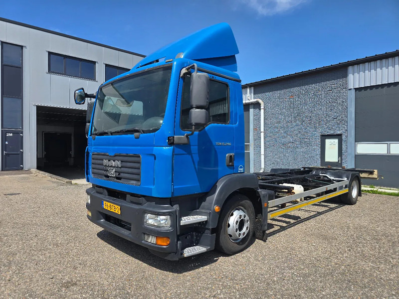 MAN TGM 15.240 TGM BDF - מוביל מכולות/ משאית החלפת גוף: תמונה 1 MAN TGM 15.240 TGM BDF - מוביל מכולות/ משאית החלפת גוף: תמונה 1