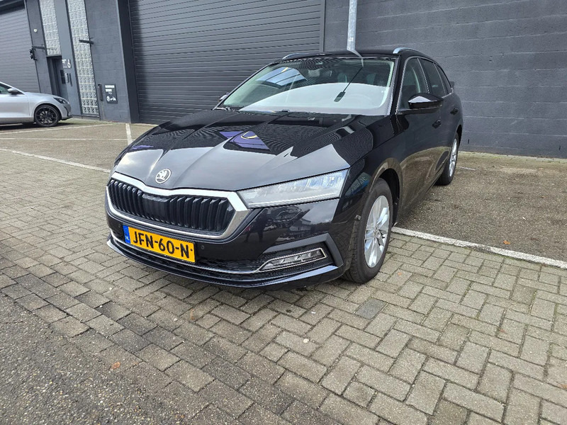 Škoda Octavia Combi 1.0 Benzine - מכונית: תמונה 1 Škoda Octavia Combi 1.0 Benzine - מכונית: תמונה 1