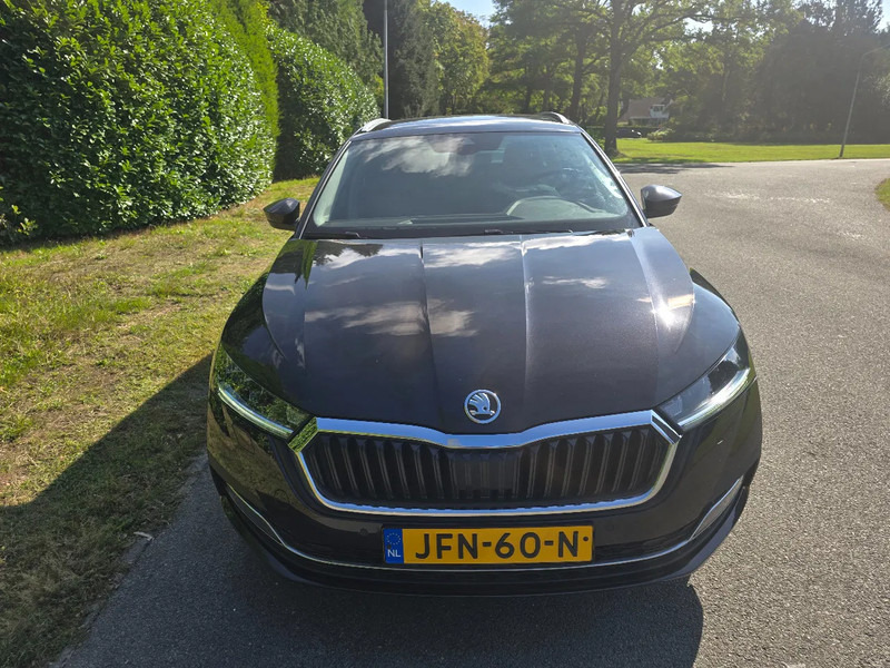 Škoda Octavia Combi 1.0 Benzine - מכונית: תמונה 2 Škoda Octavia Combi 1.0 Benzine - מכונית: תמונה 2