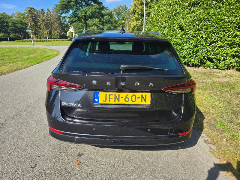 Škoda Octavia Combi 1.0 Benzine - מכונית: תמונה 4 Škoda Octavia Combi 1.0 Benzine - מכונית: תמונה 4