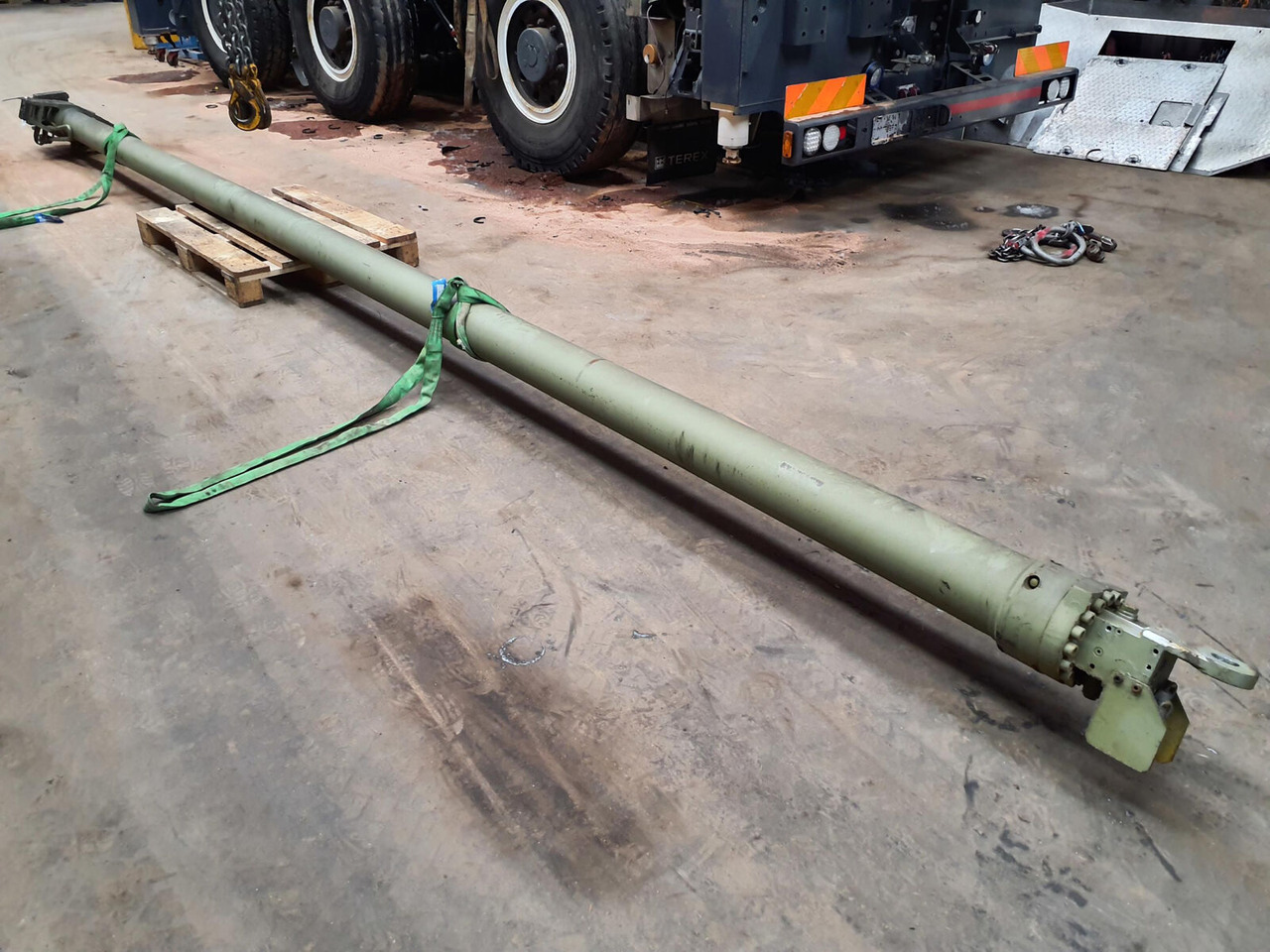 FAUN ATF 45-3 Telescopic cilinder 1 - צילינדר הידרולי עבור עגורן נייד: תמונה 1 FAUN ATF 45-3 Telescopic cilinder 1 - צילינדר הידרולי עבור עגורן נייד: תמונה 1