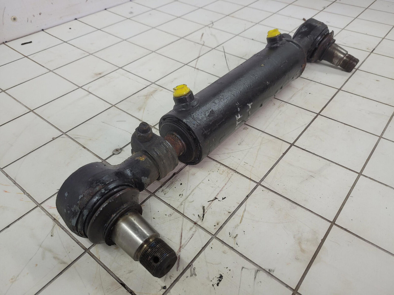 FAUN ATF 60-4 steering cylinder axle 2 - צילינדר הידרולי עבור עגורן נייד: תמונה 5 FAUN ATF 60-4 steering cylinder axle 2 - צילינדר הידרולי עבור עגורן נייד: תמונה 5