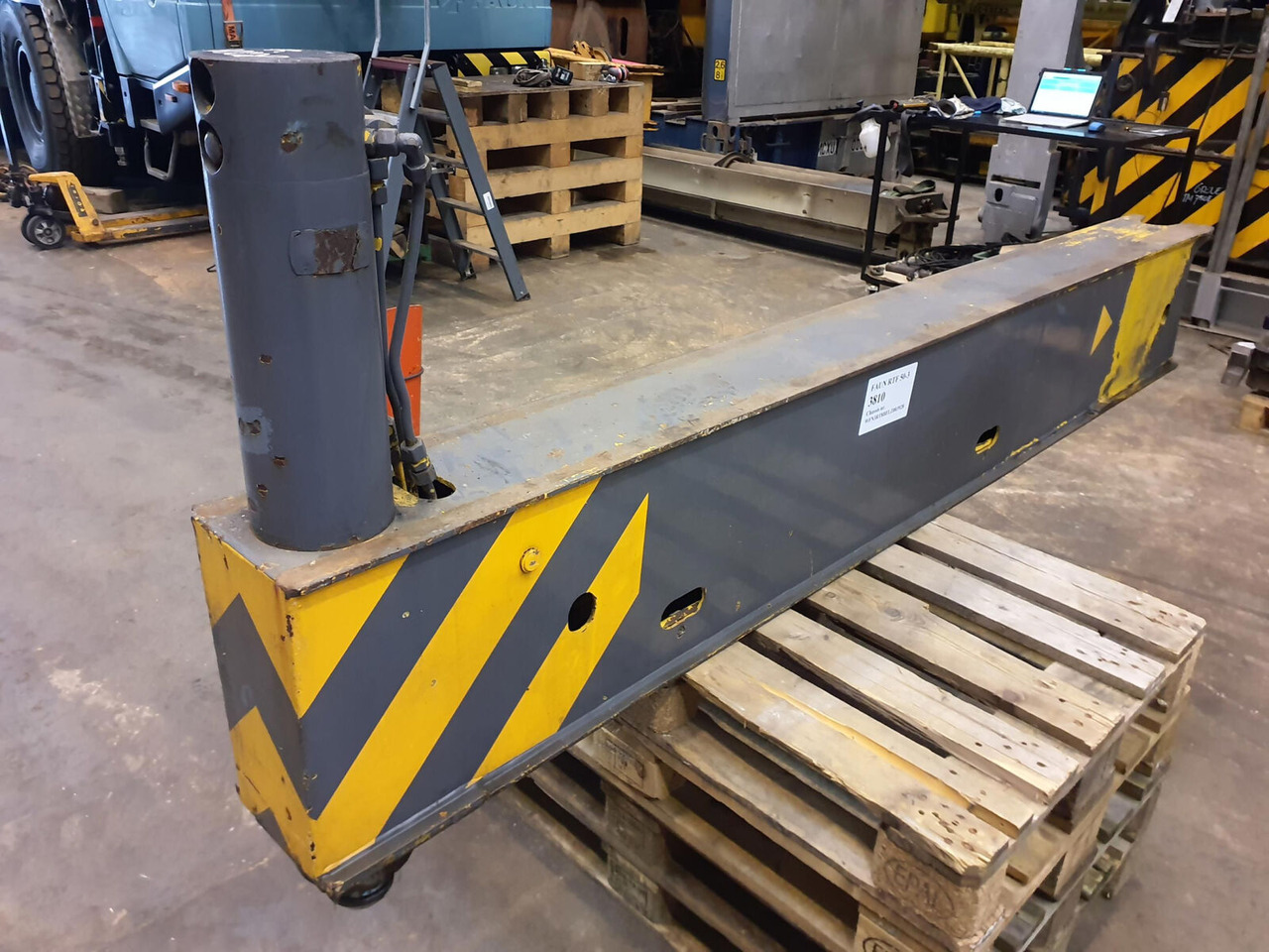 FAUN RTF 50-3 outrigger beam front complete - מתלה עבור עגורן נייד: תמונה 2 FAUN RTF 50-3 outrigger beam front complete - מתלה עבור עגורן נייד: תמונה 2