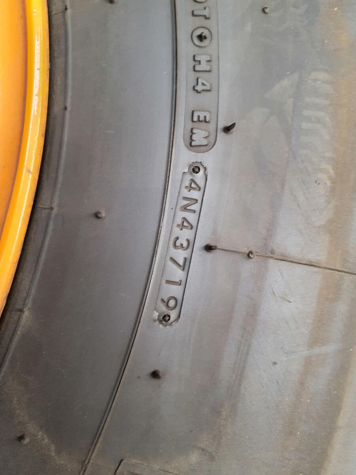 חבילת גלגלים וצמיגים עבור עגורן FAUN Wheel 445/95R25 10 7.5 3p: תמונה 7
