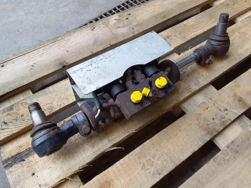 צילינדר הידרולי עבור עגורן Faun ATF 45-3 steering cilinder right axle 3: תמונה 1