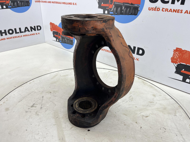 Faun RTF 50 Steering knuckle 16 holes axle 1 left - מפרק היגוי עבור עגורן: תמונה 4 Faun RTF 50 Steering knuckle 16 holes axle 1 left - מפרק היגוי עבור עגורן: תמונה 4