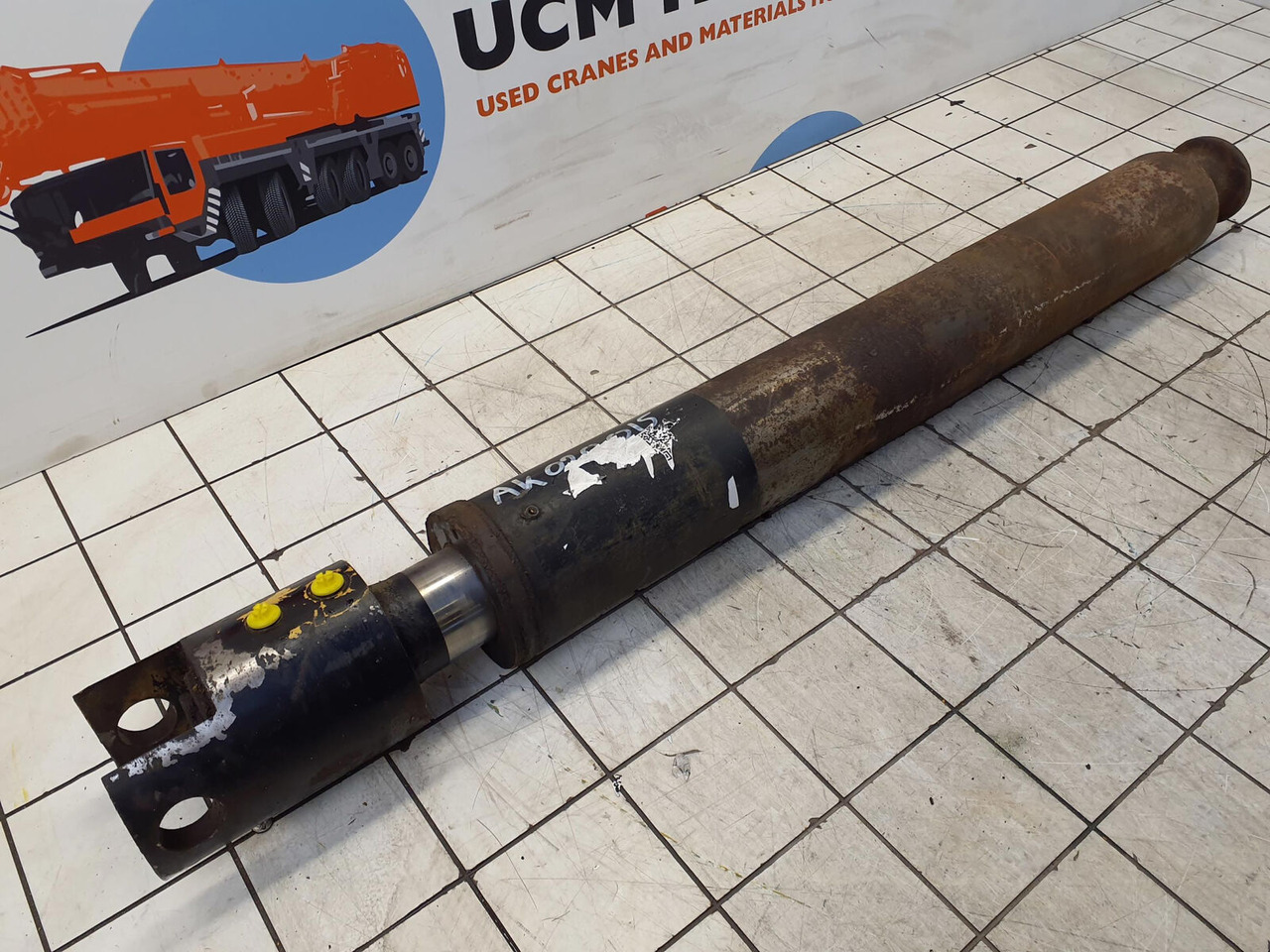 Grove AT 422 outrigger cylinder - צילינדר הידרולי עבור עגורן: תמונה 1 Grove AT 422 outrigger cylinder - צילינדר הידרולי עבור עגורן: תמונה 1