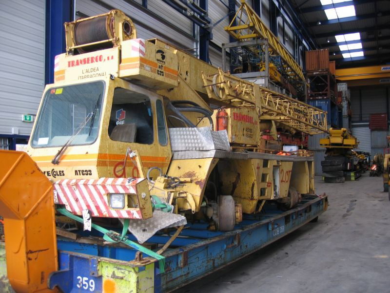 Grove AT 633 for parts - עגורן נייד: תמונה 1 Grove AT 633 for parts - עגורן נייד: תמונה 1