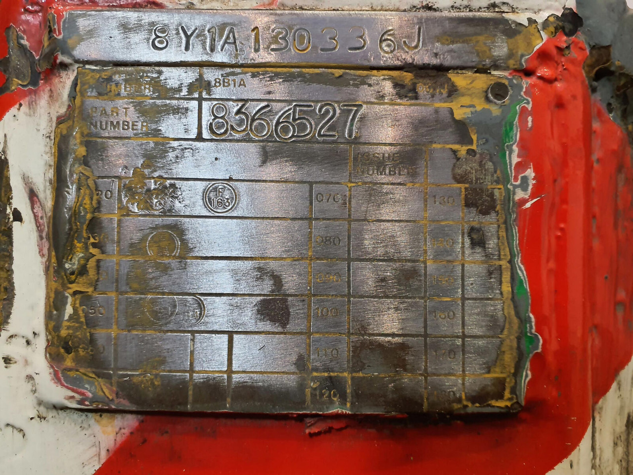 Grove AT 633 outrigger beam complete rear - מתלה עבור עגורן נייד: תמונה 5 Grove AT 633 outrigger beam complete rear - מתלה עבור עגורן נייד: תמונה 5