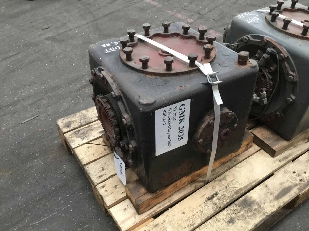 Grove GMK 2035 Diff box axle nr 1 - הילוך דיפרנציאלי עבור עגורן נייד: תמונה 4 Grove GMK 2035 Diff box axle nr 1 - הילוך דיפרנציאלי עבור עגורן נייד: תמונה 4