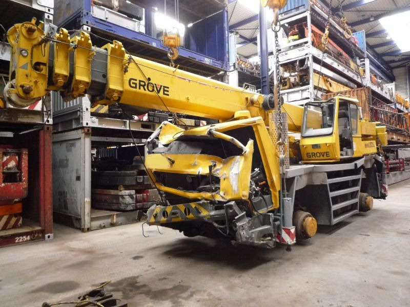 Grove GMK 2035, for parts - עגורן נייד: תמונה 1 Grove GMK 2035, for parts - עגורן נייד: תמונה 1