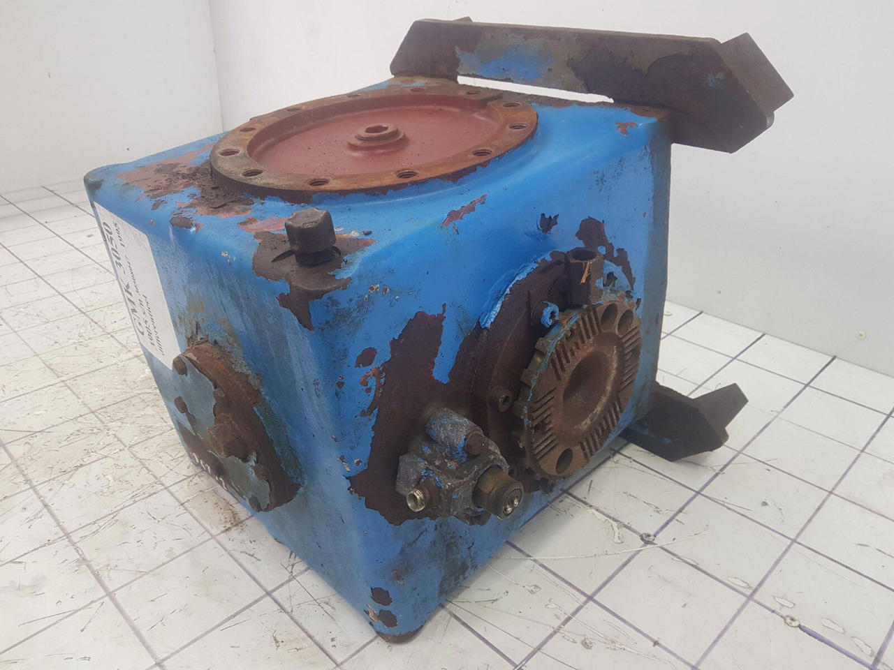 Grove GMK 3050 axle 3 diff box - הילוך דיפרנציאלי עבור עגורן נייד: תמונה 1 Grove GMK 3050 axle 3 diff box - הילוך דיפרנציאלי עבור עגורן נייד: תמונה 1