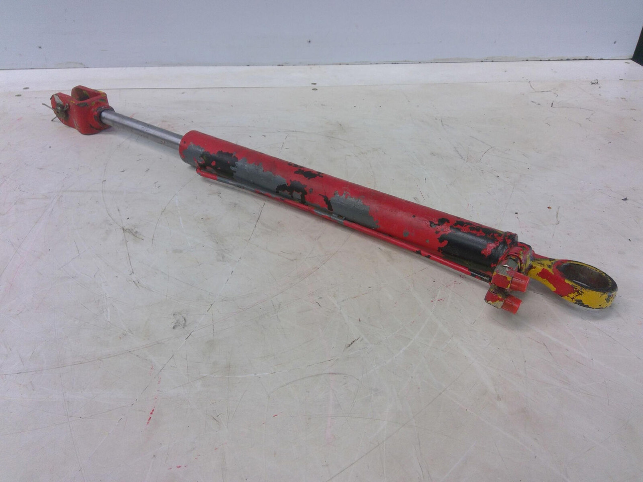 Grove GMK 3050 cabin tilt cylinder - צילינדר הידרולי עבור עגורן נייד: תמונה 3 Grove GMK 3050 cabin tilt cylinder - צילינדר הידרולי עבור עגורן נייד: תמונה 3