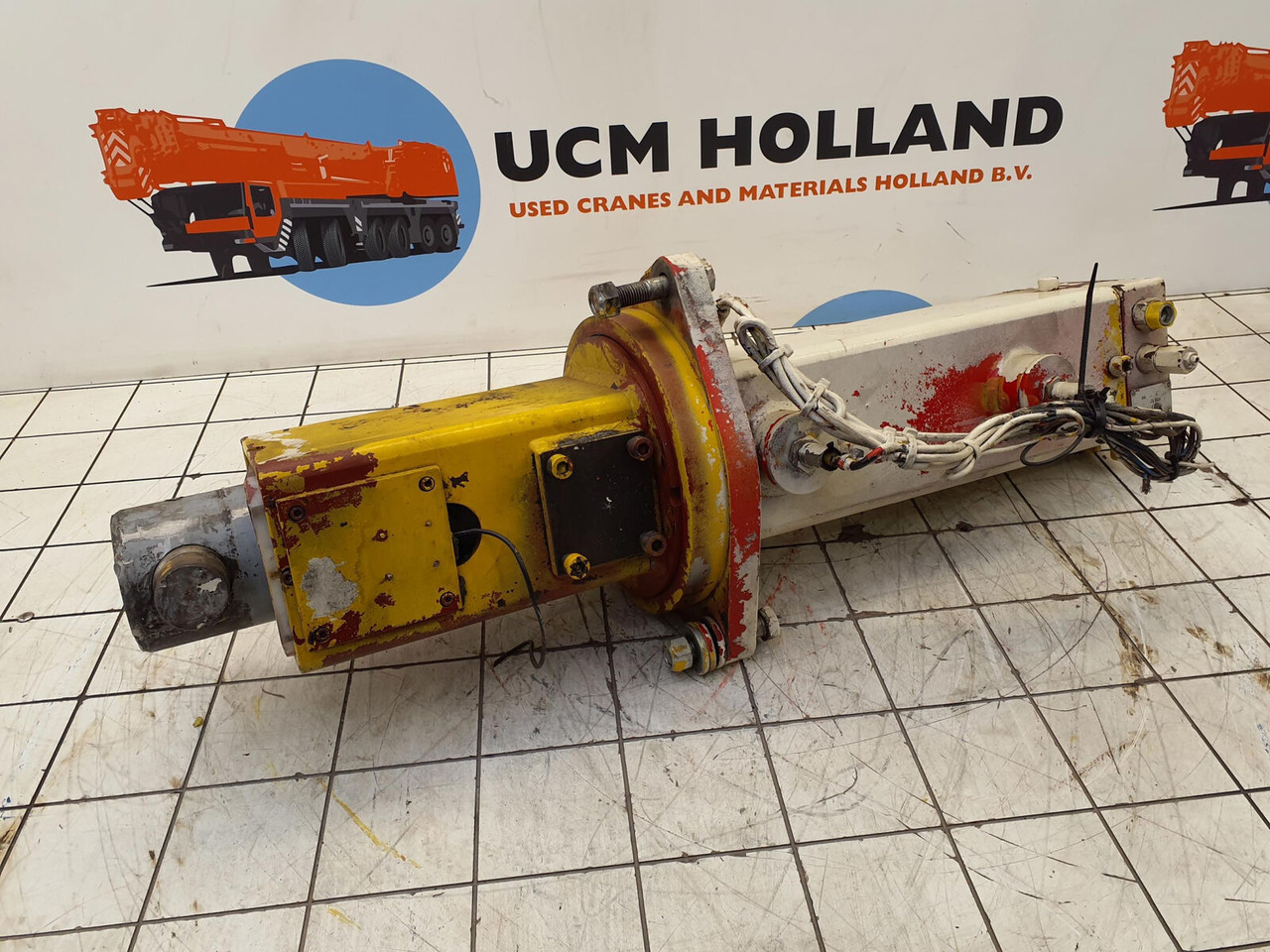 Grove GMK 3050 counterweight cylinder - צילינדר הידרולי עבור עגורן נייד: תמונה 4 Grove GMK 3050 counterweight cylinder - צילינדר הידרולי עבור עגורן נייד: תמונה 4