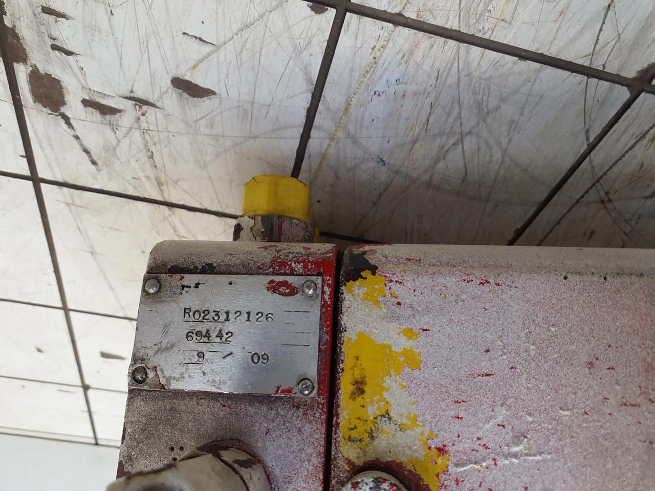 Grove GMK 3050 counterweight cylinder - צילינדר הידרולי עבור עגורן נייד: תמונה 5 Grove GMK 3050 counterweight cylinder - צילינדר הידרולי עבור עגורן נייד: תמונה 5