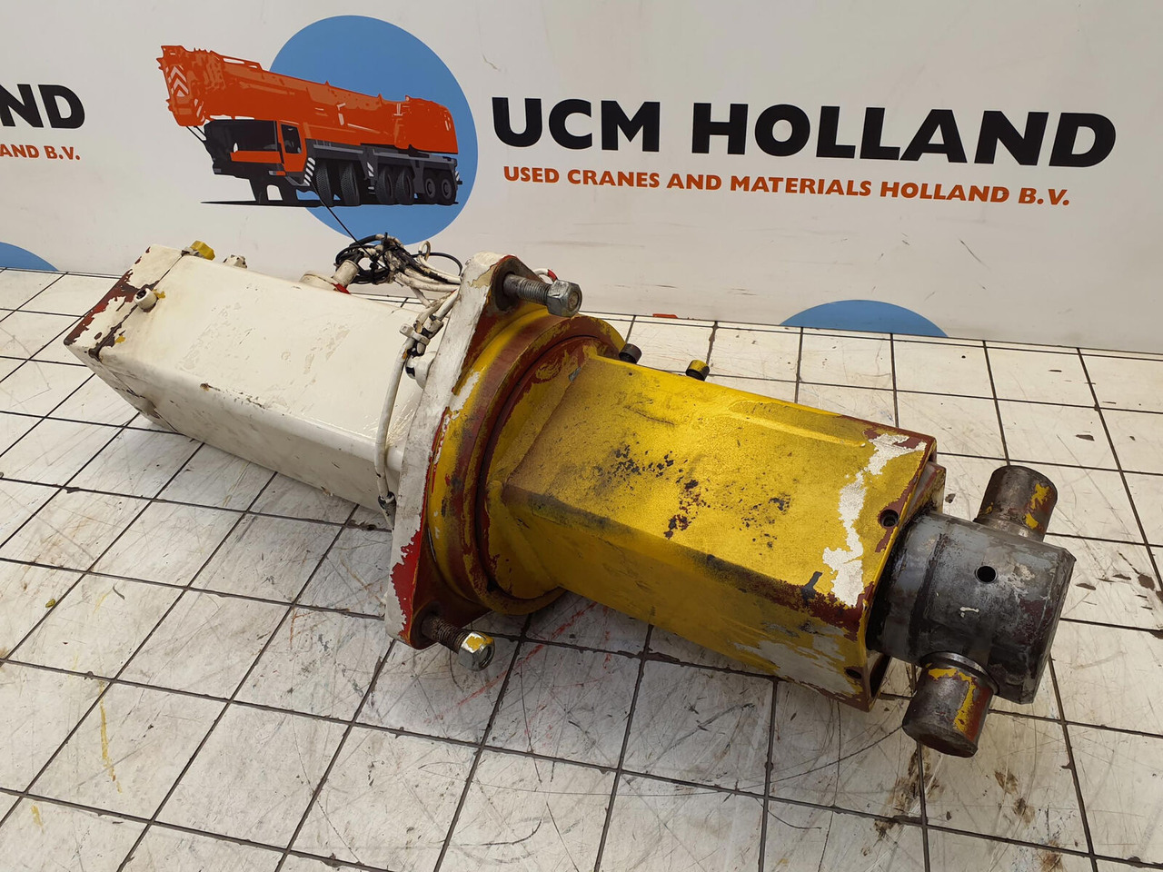 Grove GMK 3050 counterweight cylinder - צילינדר הידרולי עבור עגורן נייד: תמונה 1 Grove GMK 3050 counterweight cylinder - צילינדר הידרולי עבור עגורן נייד: תמונה 1