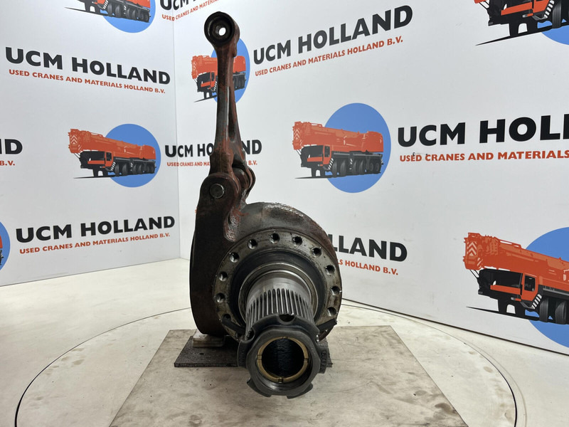 Grove GMK 3055 Steering knuckle 16 holes axle 3 right - מפרק היגוי עבור עגורן: תמונה 2 Grove GMK 3055 Steering knuckle 16 holes axle 3 right - מפרק היגוי עבור עגורן: תמונה 2
