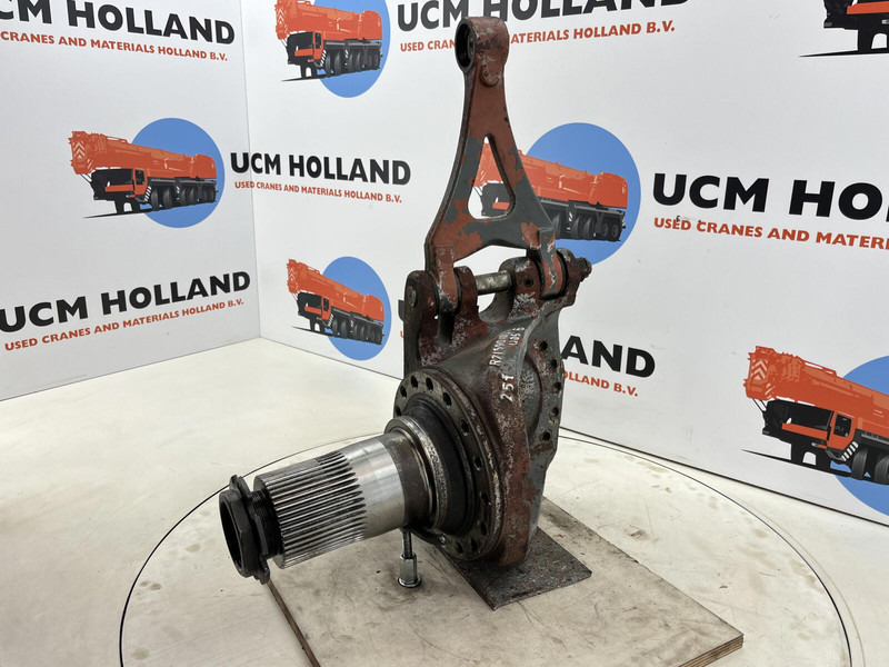 Grove GMK 3055 Steering knuckle 16 holes axle 3 right - מפרק היגוי עבור עגורן: תמונה 1 Grove GMK 3055 Steering knuckle 16 holes axle 3 right - מפרק היגוי עבור עגורן: תמונה 1