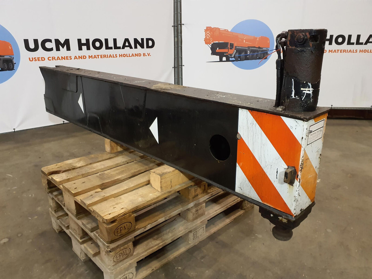 Grove GMK 3055 sliding beam complete rear - מתלה עבור עגורן נייד: תמונה 1 Grove GMK 3055 sliding beam complete rear - מתלה עבור עגורן נייד: תמונה 1